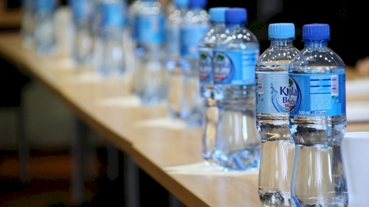 Pet Şişelerdeki Su Kanser Yapar Mı?