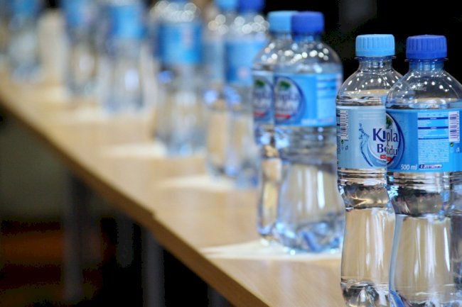 Pet Şişelerdeki Su Kanser Yapar Mı?